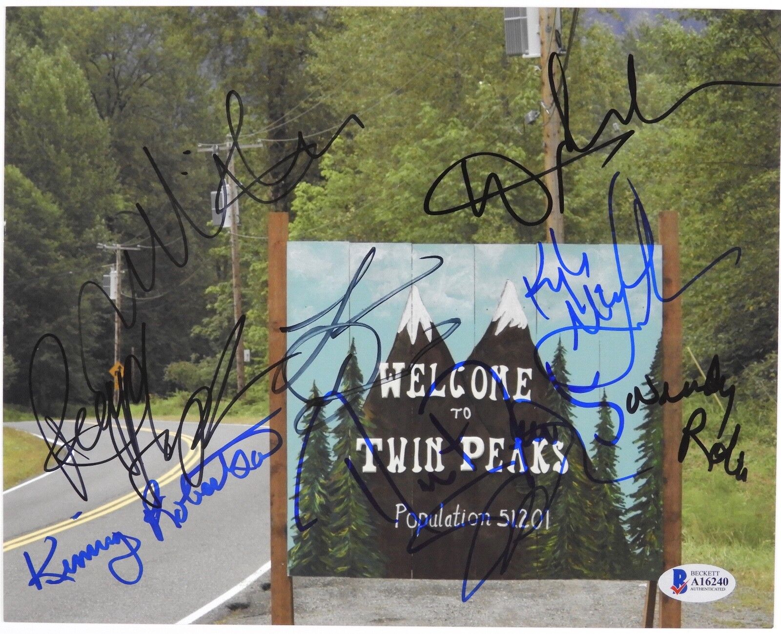 Twin Peaks Cast Autograph Signed Photo Poster painting Beckett 8 x 10 Kyle MacLachlan Laura Dern