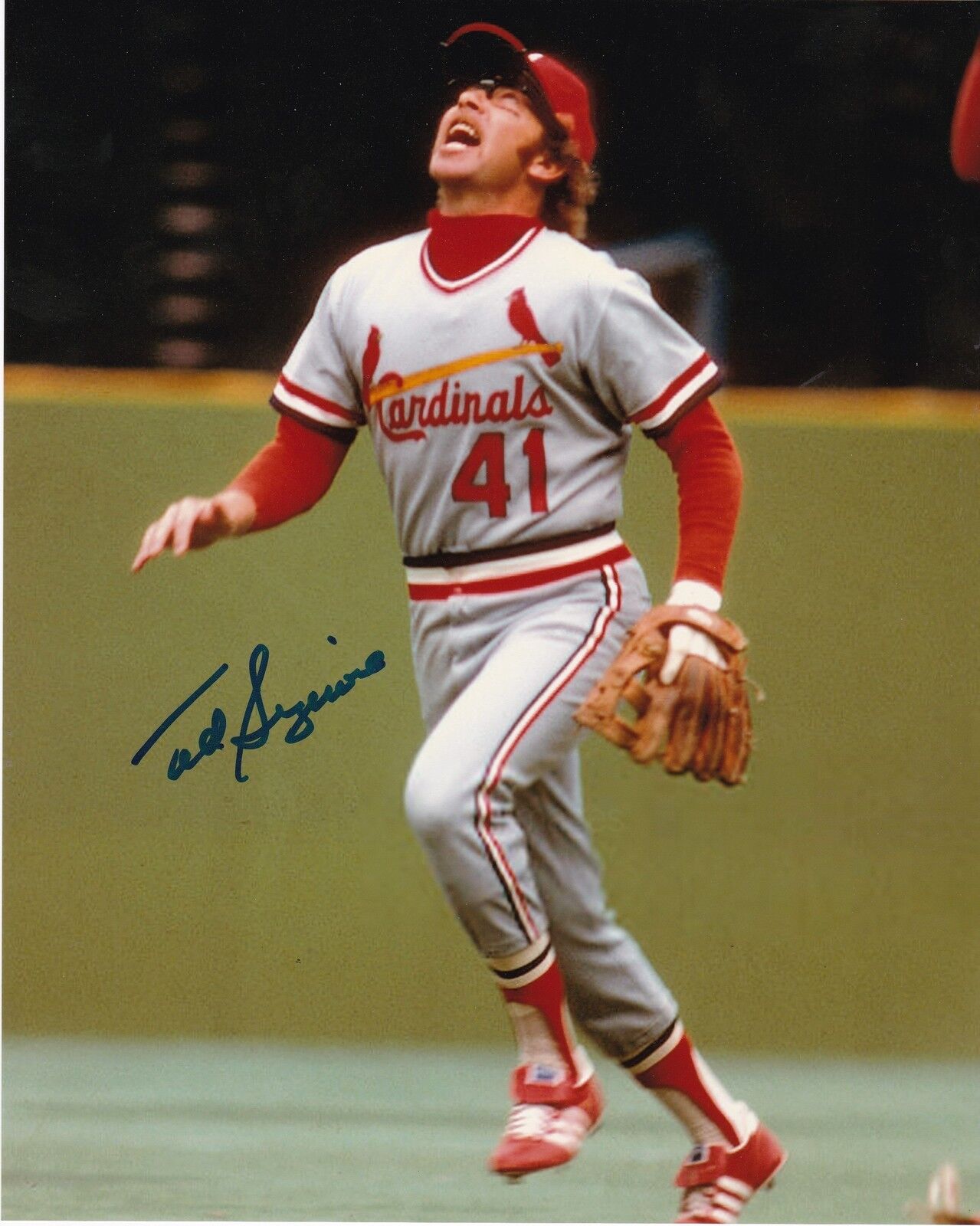 TED SIZEMORE ST. LOUIS CARDINALS ACTION SIGNED 8x10