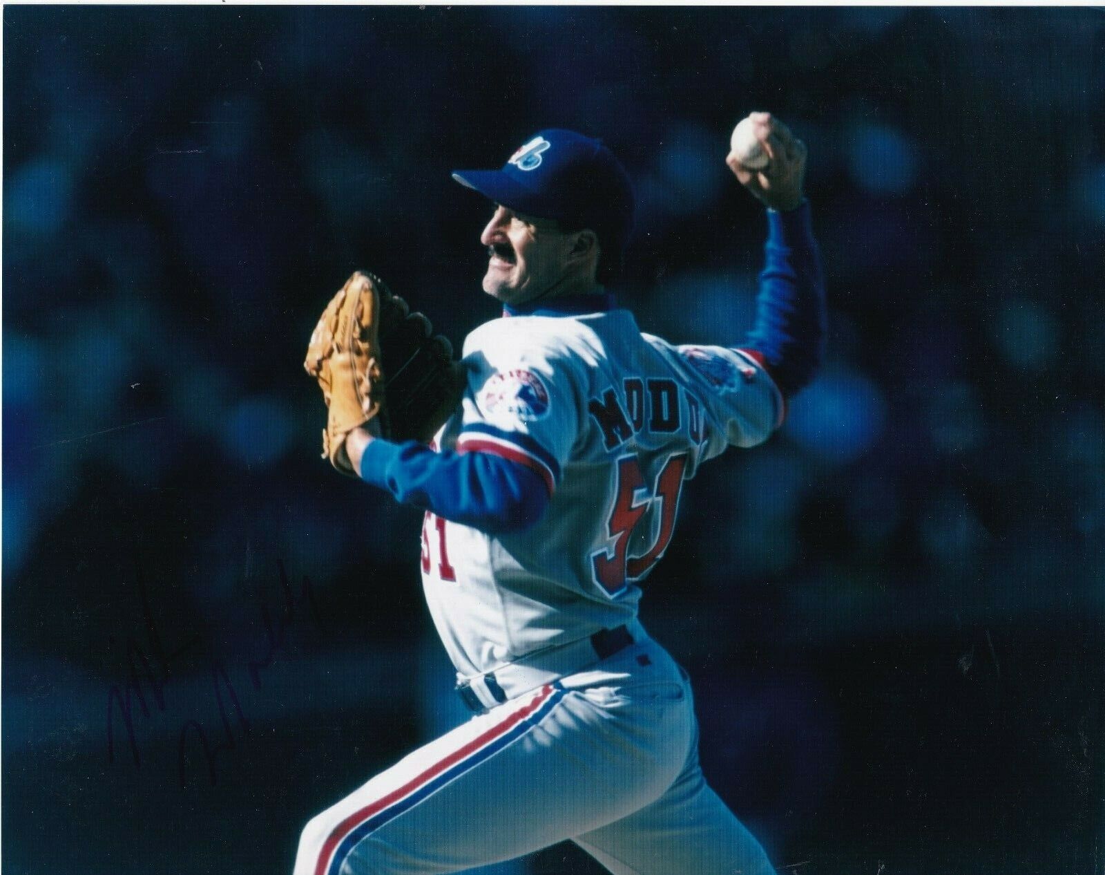 MIKE MADDUX MONTREAL EXPOS ACTION SIGNED 8x10