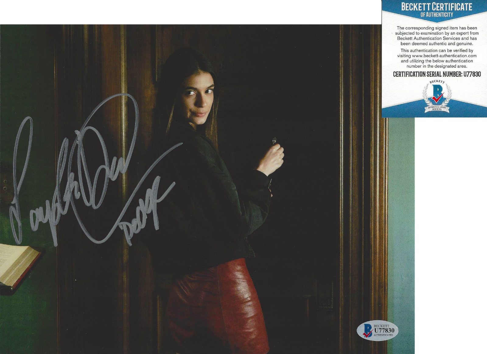 LAYSLA DE OLIVEIRA SIGNED 'LOCKE & KEY' DODGE 8x10 Photo Poster painting 2 PROOF BECKETT COA BAS