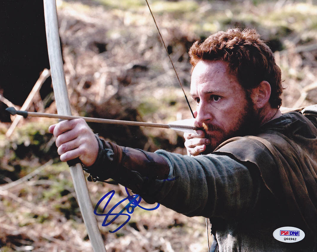 Scott Grimes SIGNED 8x10 Photo Poster painting Will Scarlet Robin Hood PSA/DNA AUTOGRAPHED