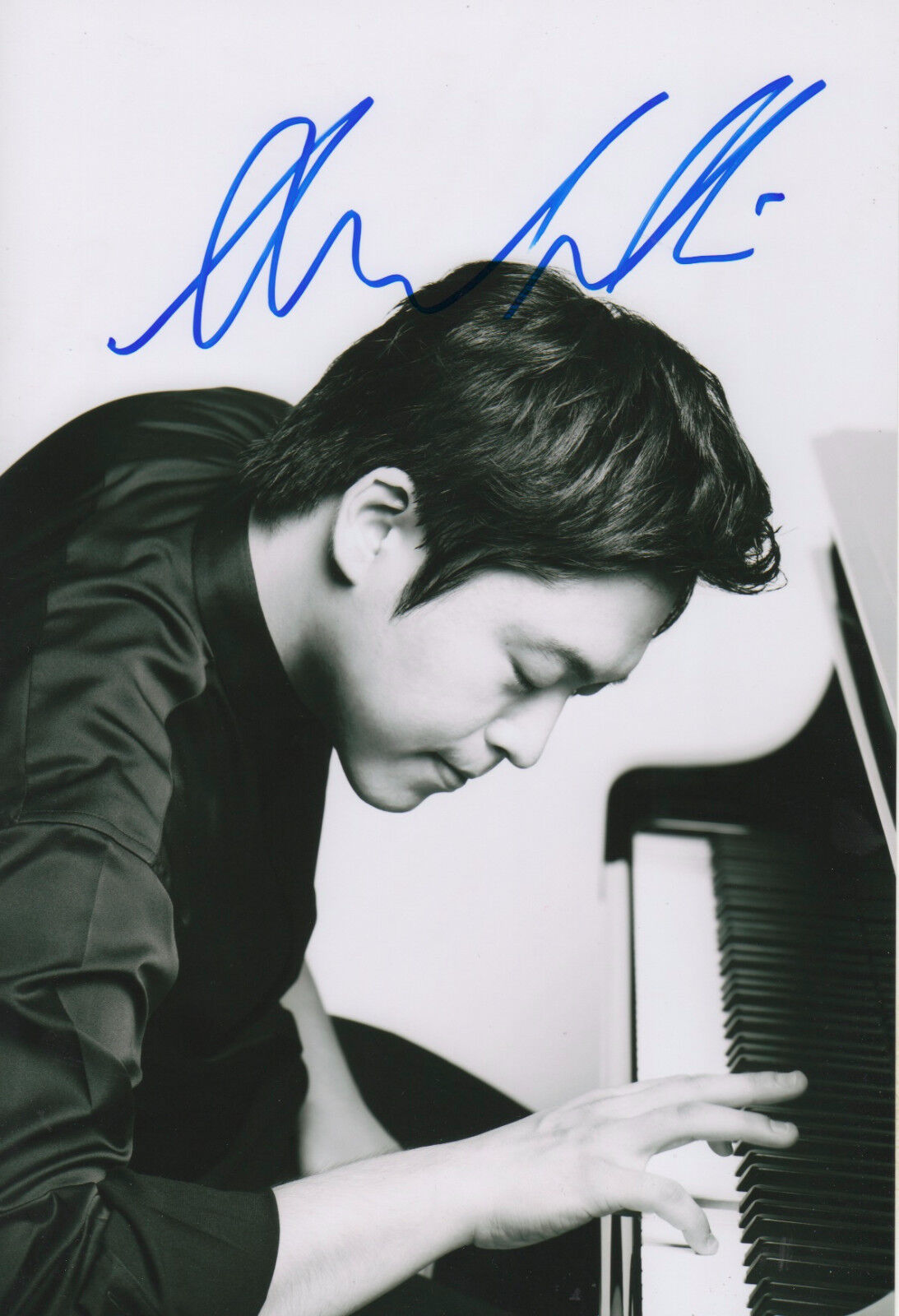 Sunwook Kim signed 8x12 inch Photo Poster painting autograph