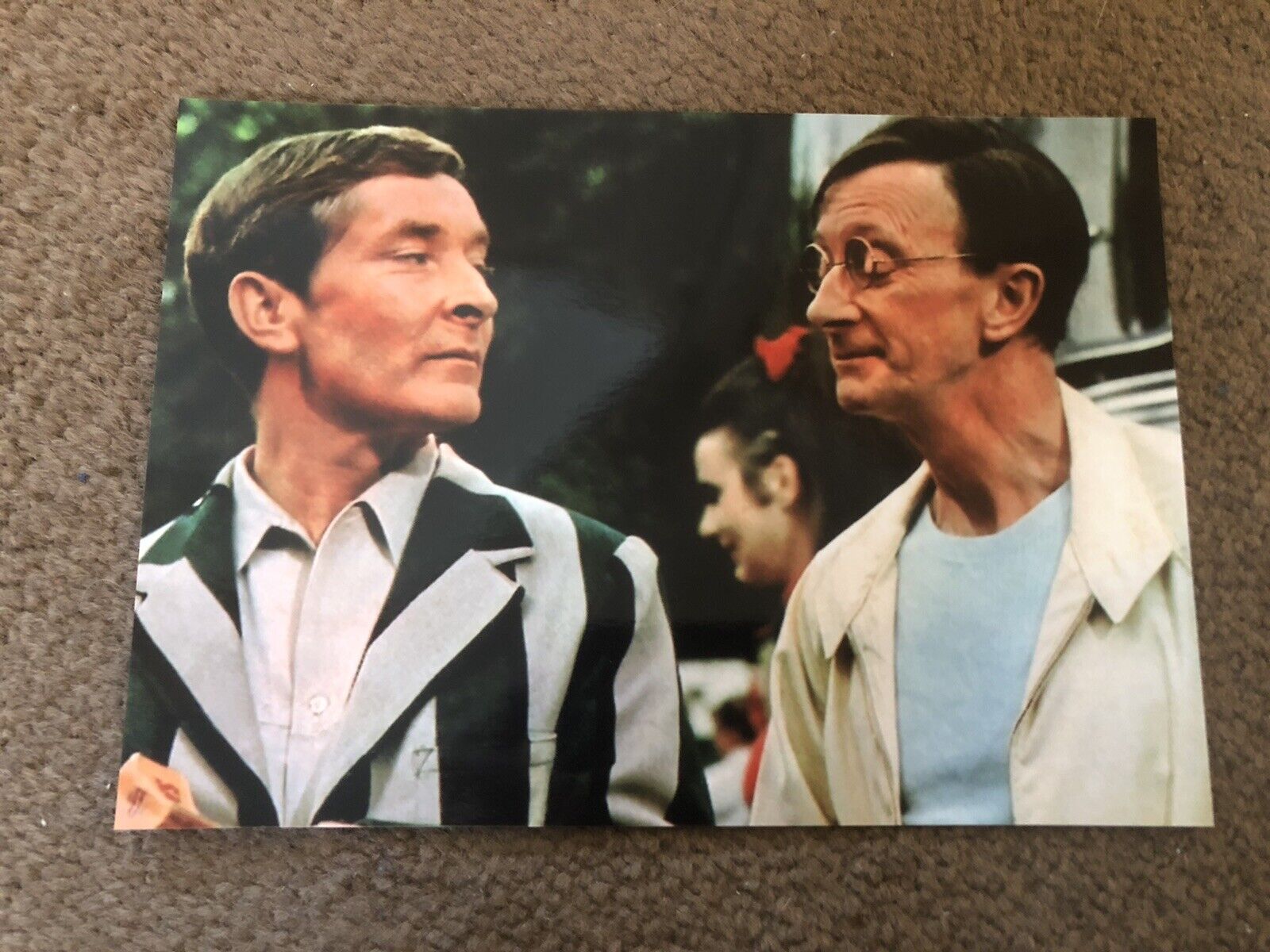 KENNETH WILLIAMS & CHARLES HAWTRY (CARRY ON) UNSIGNED Photo Poster painting- 7x5”