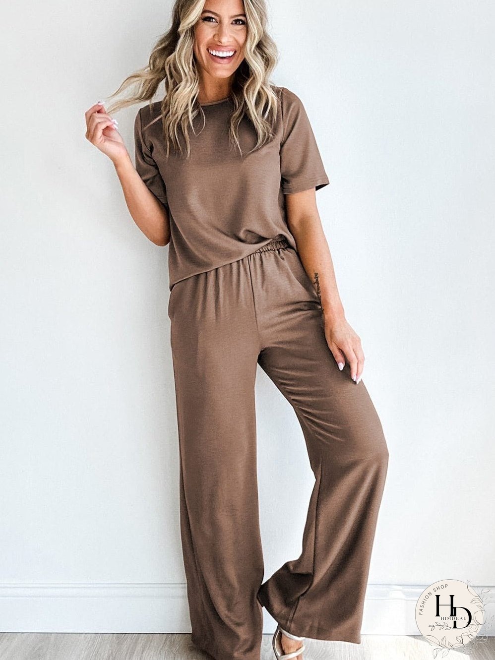 The Perfect Everyday Outfit: Two-Piece Set for Comfort and Style