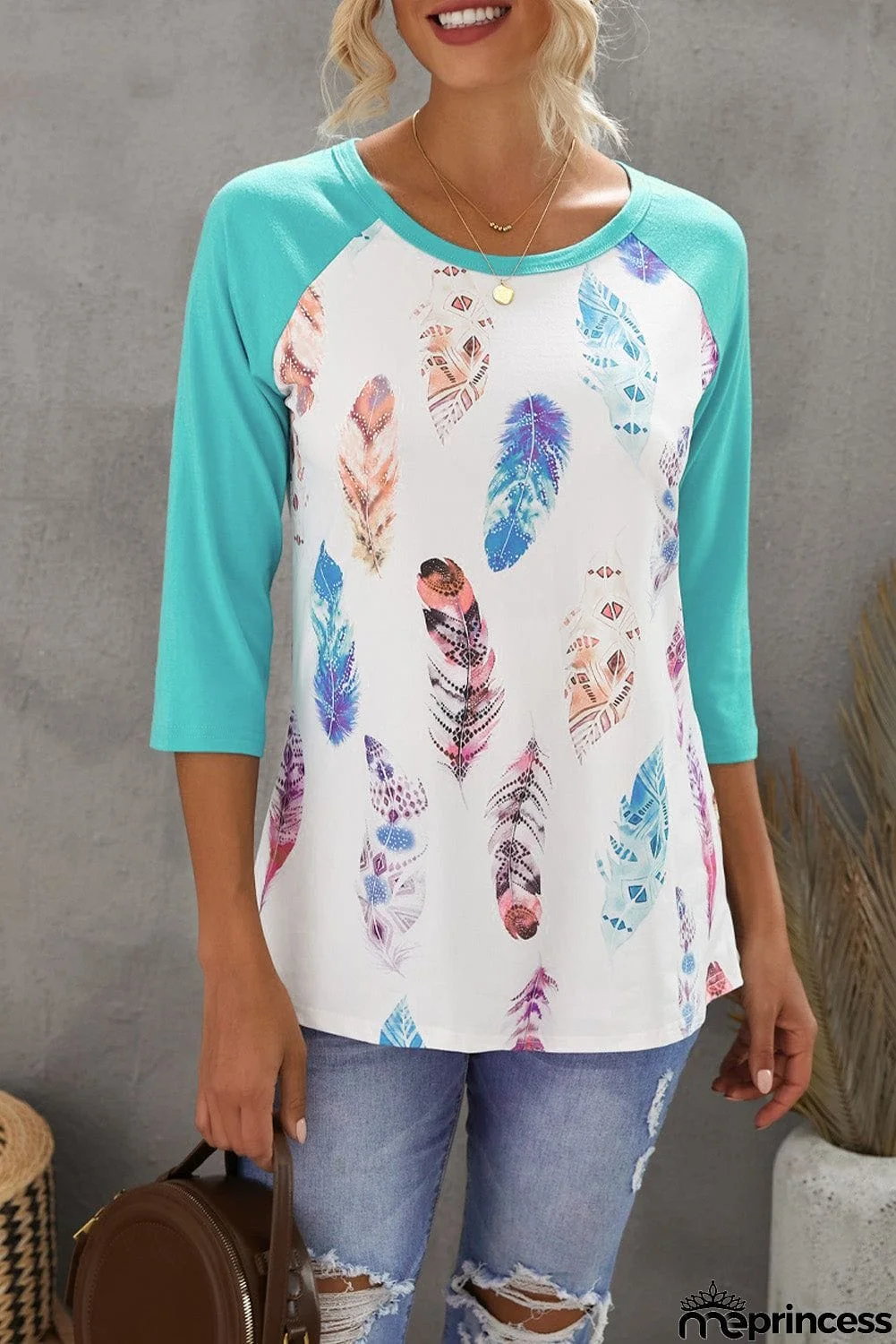 Feather Print 3/4 Raglan Sleeve Top