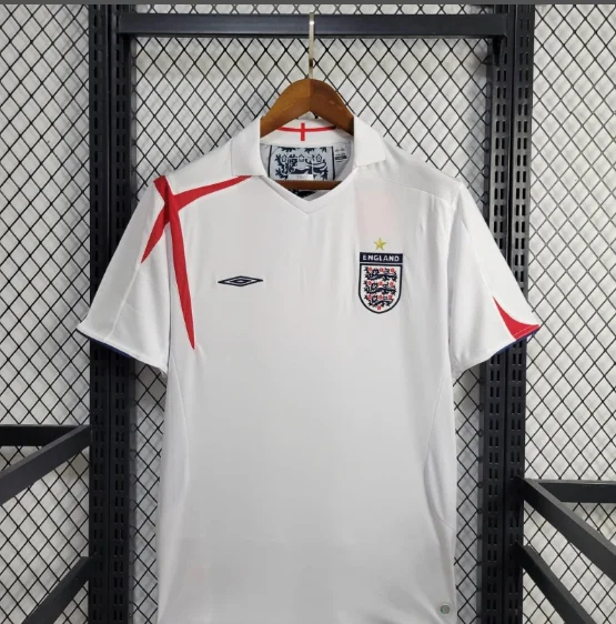 Retro England 2005 Home Football T-Shirt Thai Quality