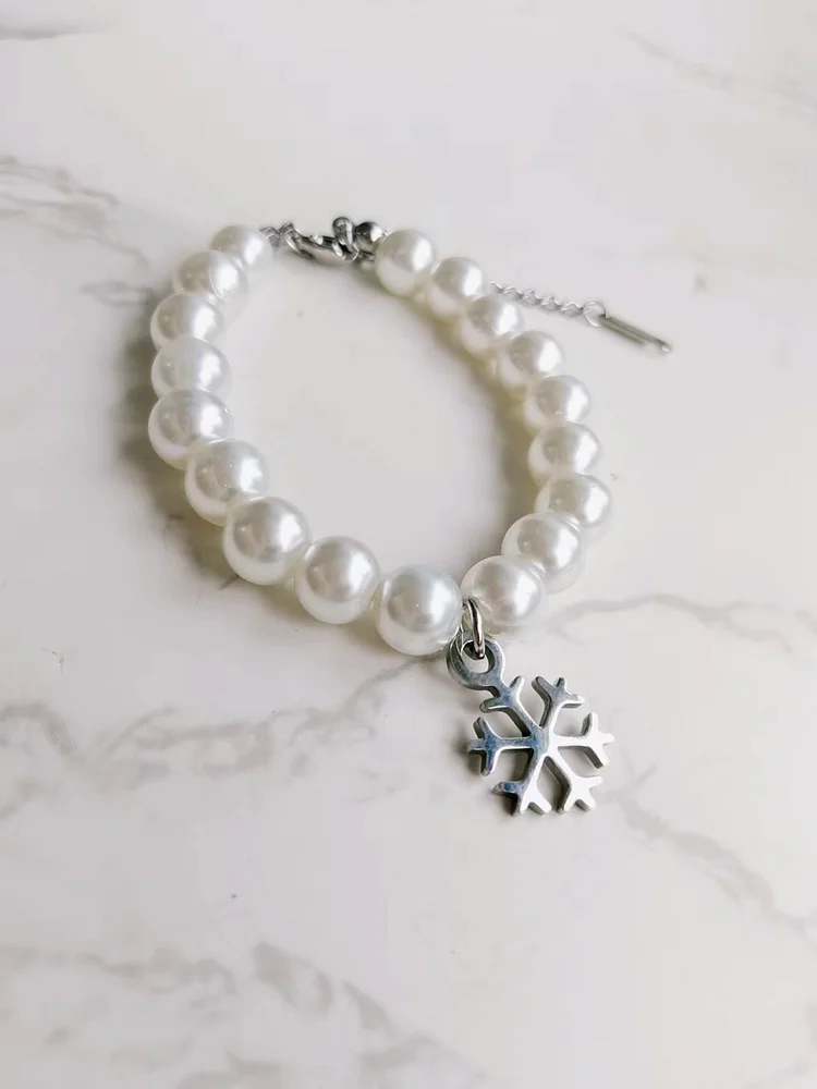 Beaded Winter Snowflake Bracelet