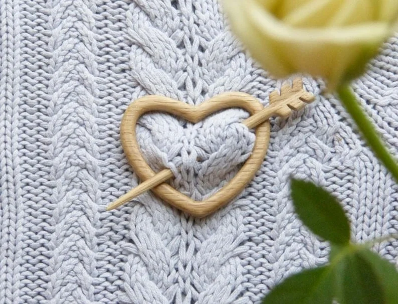 🔥LAST DAY 70% OFF🔥Brooch pin with wooden animal pattern (sweater clip)