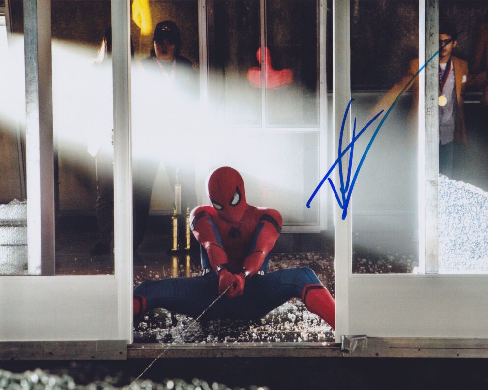 Tom Holland (Spider-Man: Homecoming) signed 8X10 Photo Poster painting