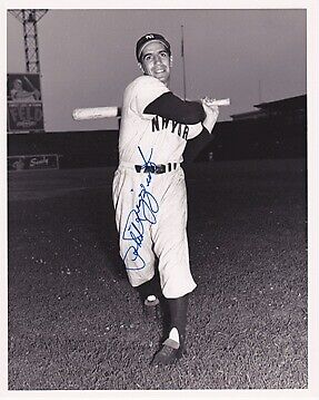 Phil Rizzuto Signed - Autographed New York Yankees 8x10 inch Photo Poster painting - Died 2007