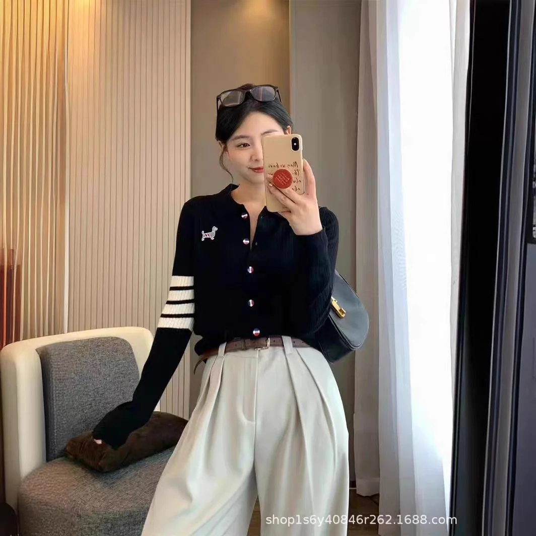 Nigikala Nigikala Bumping Color With A Soft Glutinous Wool Knit POLO Collared Thin Coat Female Spring Animal Embroidered Opener