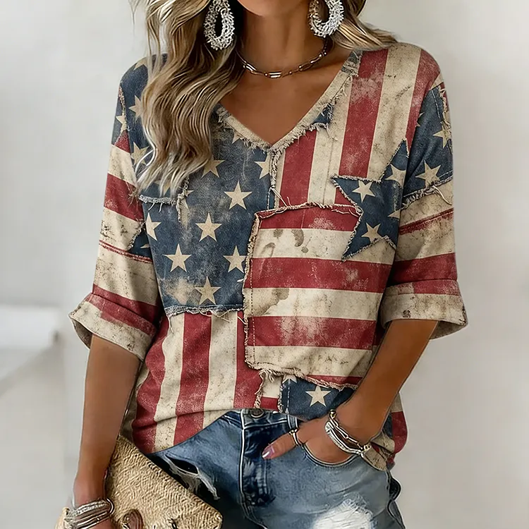 Women's Vintage Independence Day Flag Art Print V-neck T-shirt