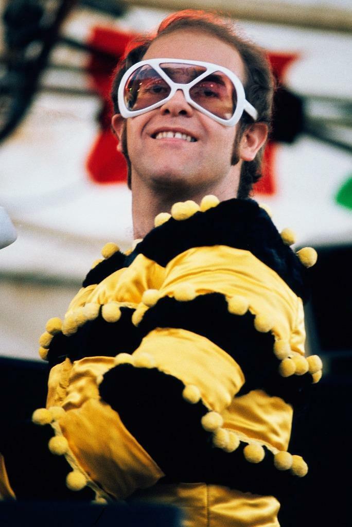 Elton John 8x10 Picture Simply Stunning Photo Poster painting Gorgeous Celebrity #9