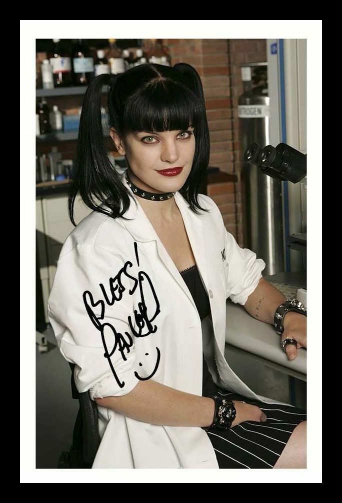 Pauley Perette - NCIS Autograph Signed & Framed Photo Poster painting