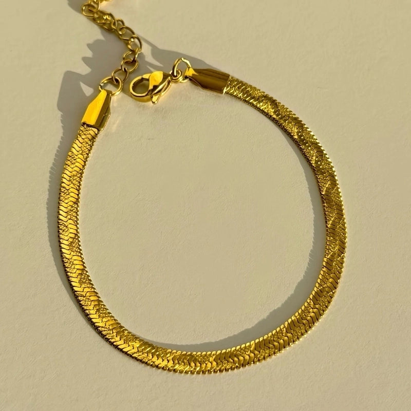 304 Stainless Steel 18K Gold Plated Classic Style Streetwear Plating Solid Color Necklace