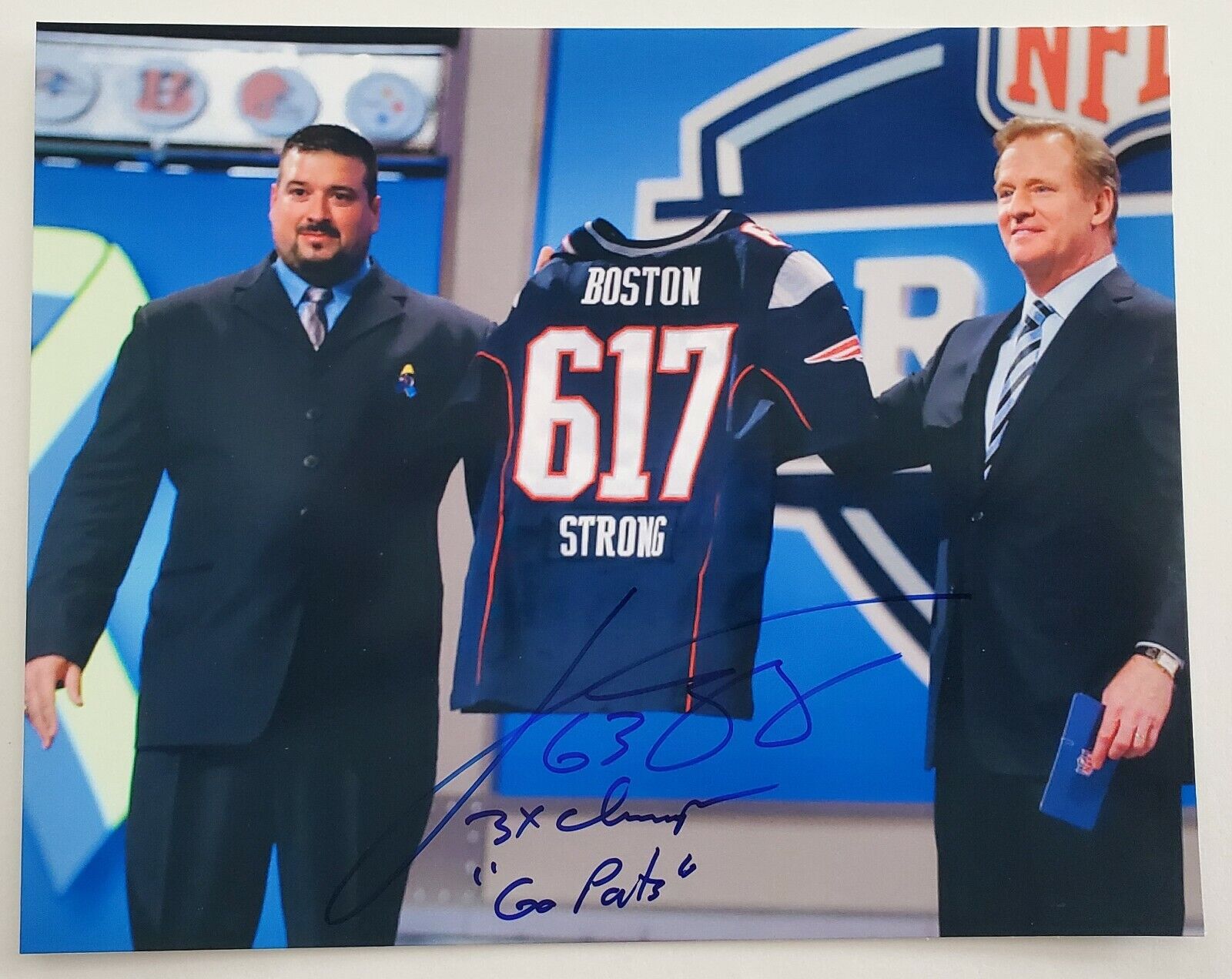 Joe Andruzzi Signed New England Patriots 8x10 Photo Poster painting 3x Super Bowl Champion RAD