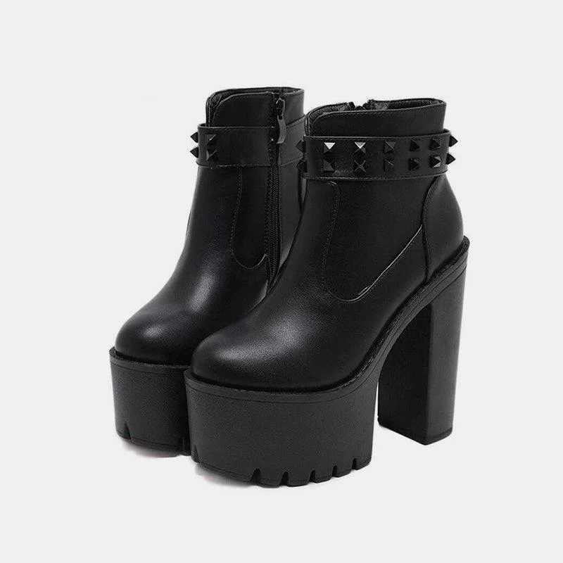 Rivets Ankle Boots