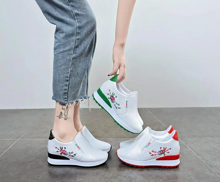 NEW Brand Women Casual Shoes Woman Sneakers Fashion Breathable PU Leather Platform White Women Shoes Soft Footwears Embroidered