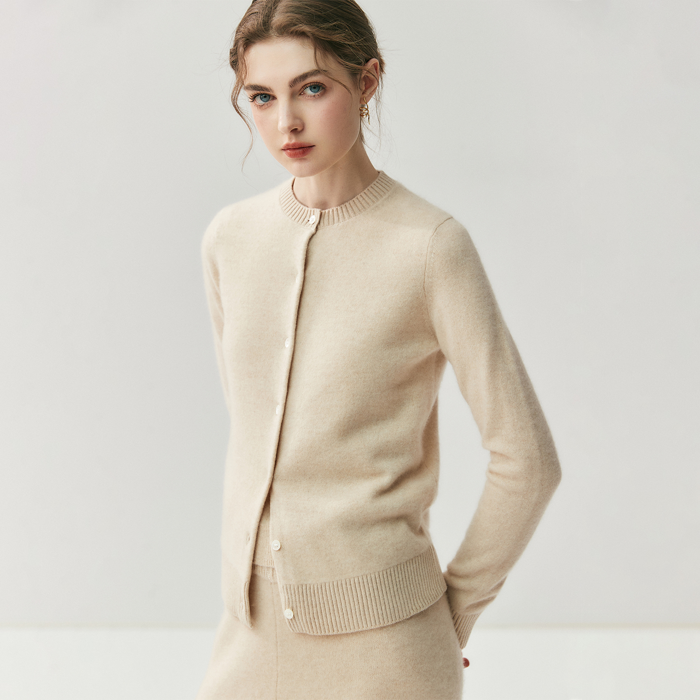 Women's Cashmere Cardigan with Round Neck REAL SILK LIFE
