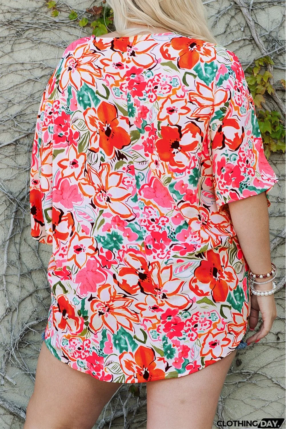 Plus Size Floral V-Neck Half Sleeve Shirt