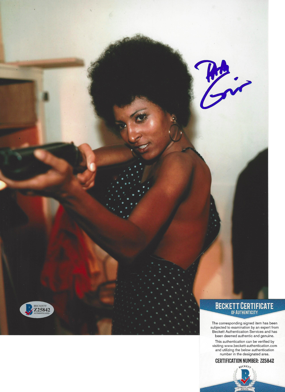 PAM GRIER SIGNED 'COFFY' 8x10 MOVIE Photo Poster painting 3 FOXY BROWN PROOF BECKETT COA BAS