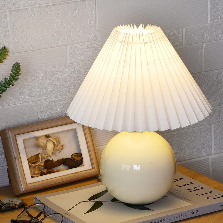 Creative Pleated Fan Ceramic Table Lamp - Appledas