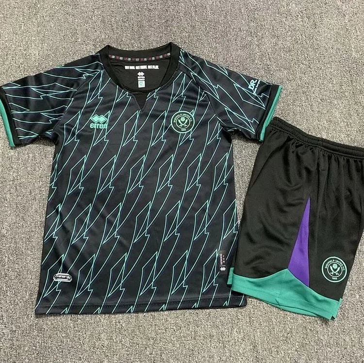 Sheffield United 24/25 away Kit Children's Size