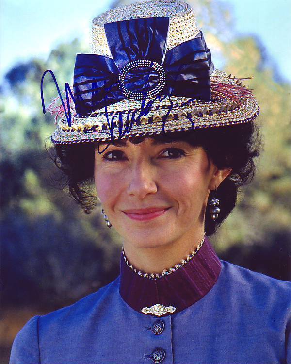 MARY STEENBURGEN Signed Autographed BACK TO THE FUTURE CLARA CLAYTON Photo Poster painting