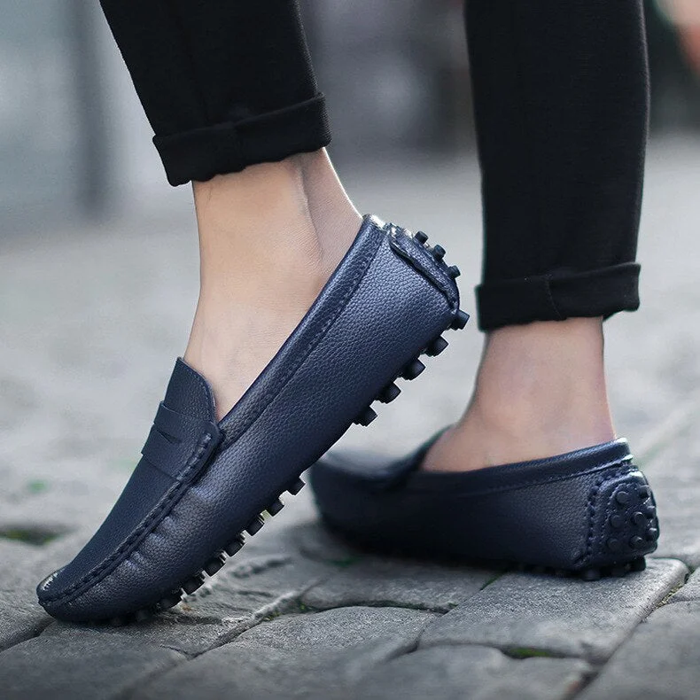 Summer Men's Comfortable Soft-soled Leather Casual Shoes Plus Size Fashion Loafers Men Outdoor Hiking Shoes White Bottom Shoes