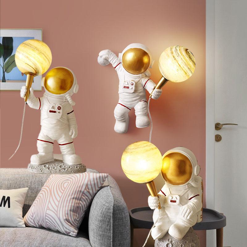 Astronaut Table Lamp Creative Small Night Lamp Moon Decorated Astronaut ...