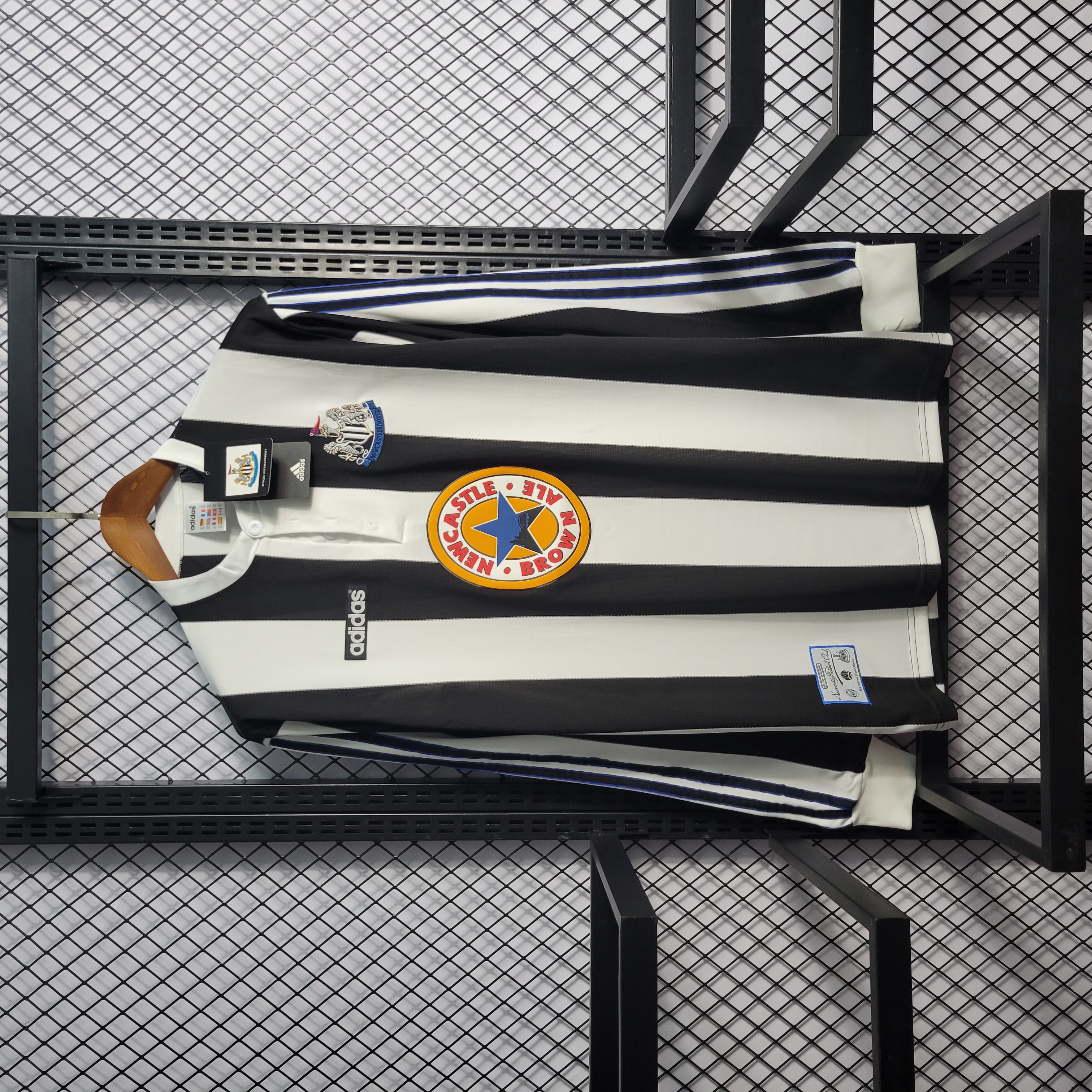 Retro Newcastle United 1995-97 Home Long Sleeve Jersey