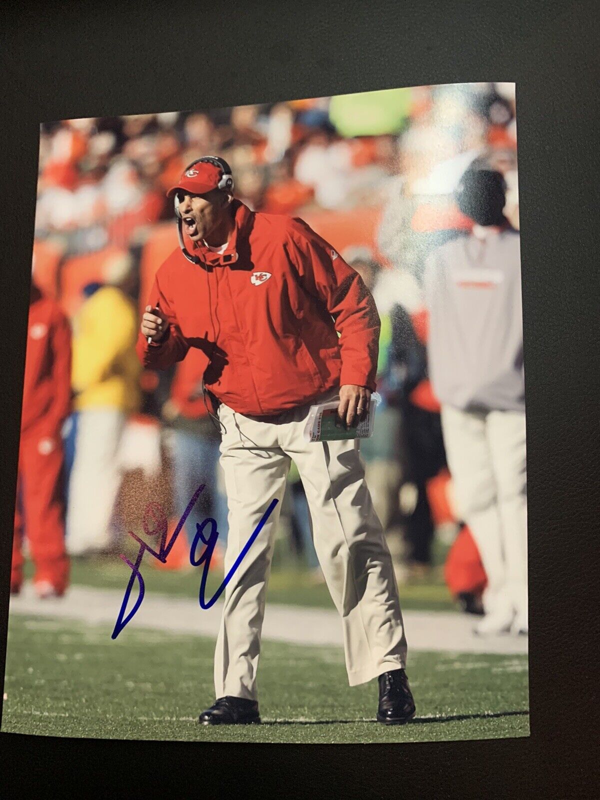 herm edwards Signed 8x10 Photo Poster painting Pic Auto Chiefs