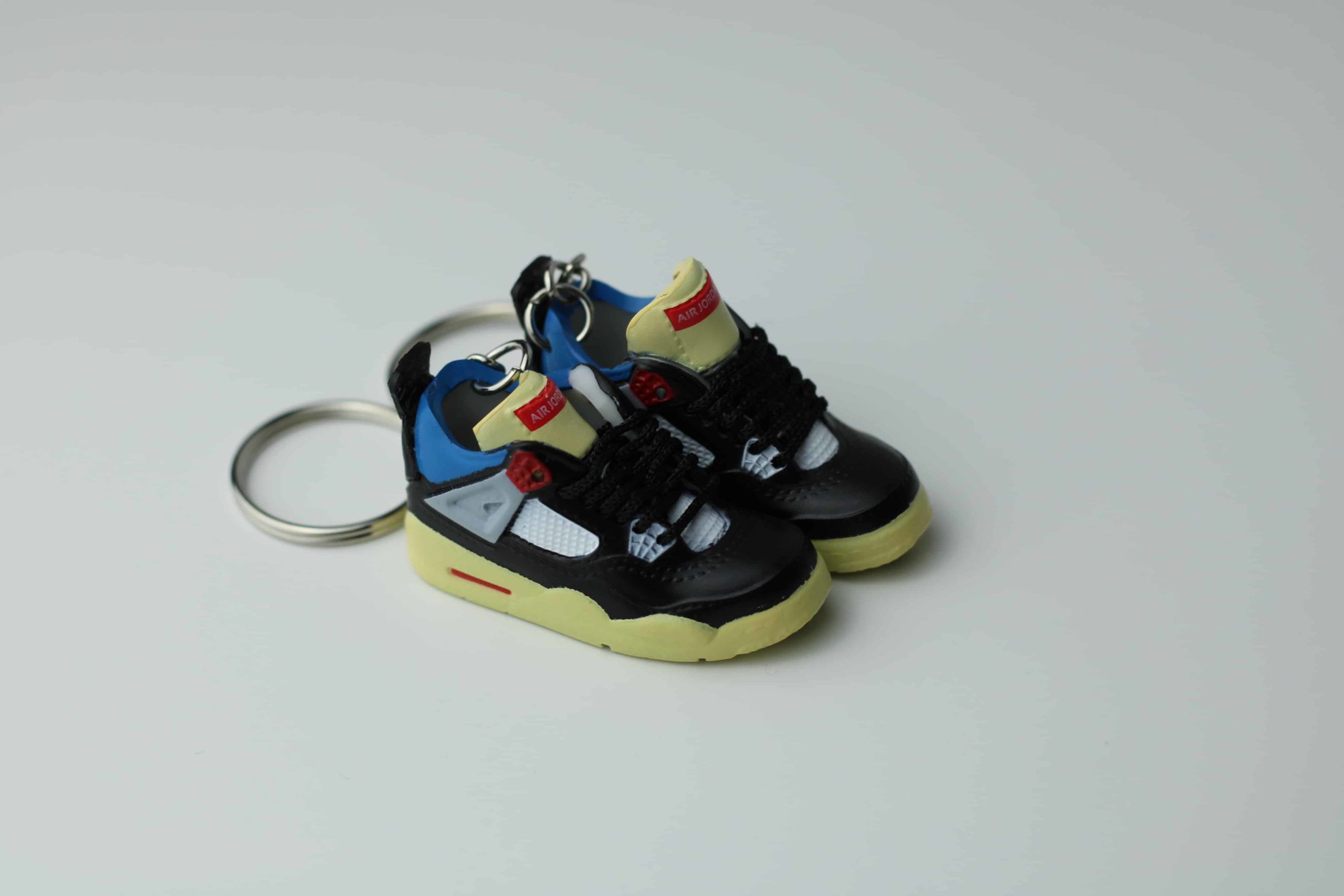 AJ 4 Union "Off Noir" -Sneakers 3D Keychain