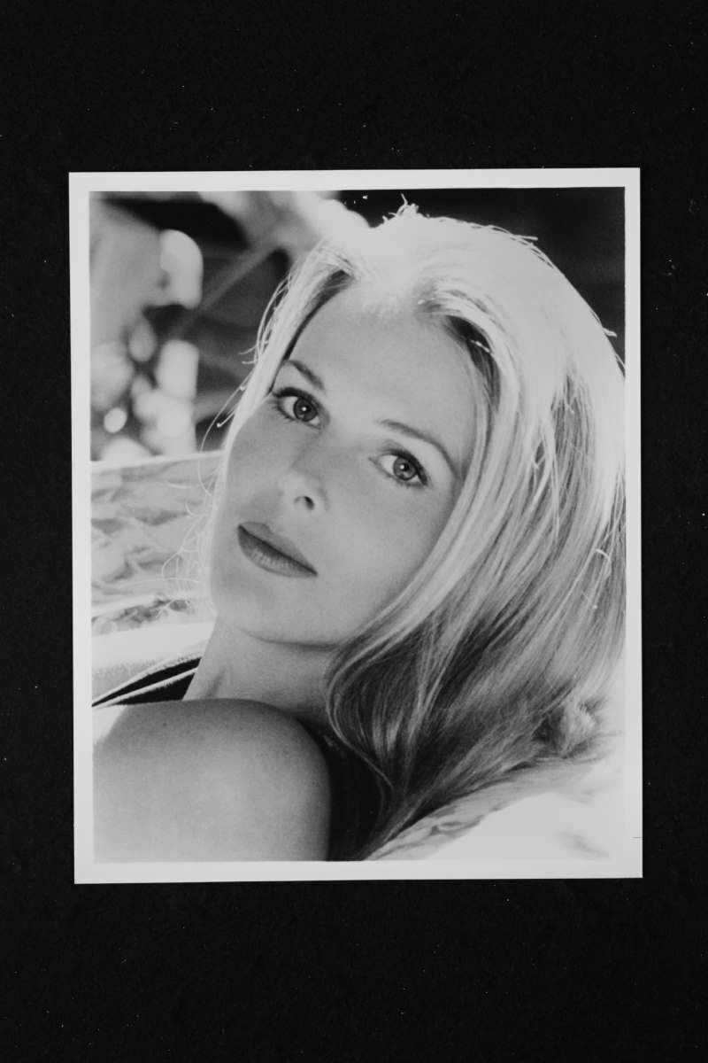 Catherine Oxenberg - 8x10 Headshot Photo Poster painting - Dynasty