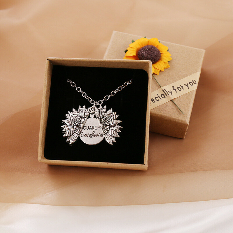 Loveyoufancy Sunflower Necklace.