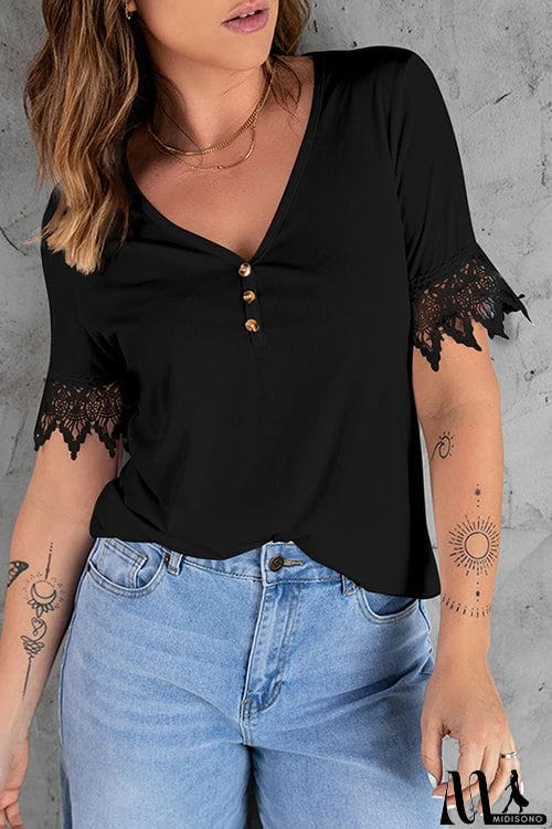 MidiSono - Button V-collar Short Sleeve T-shirt