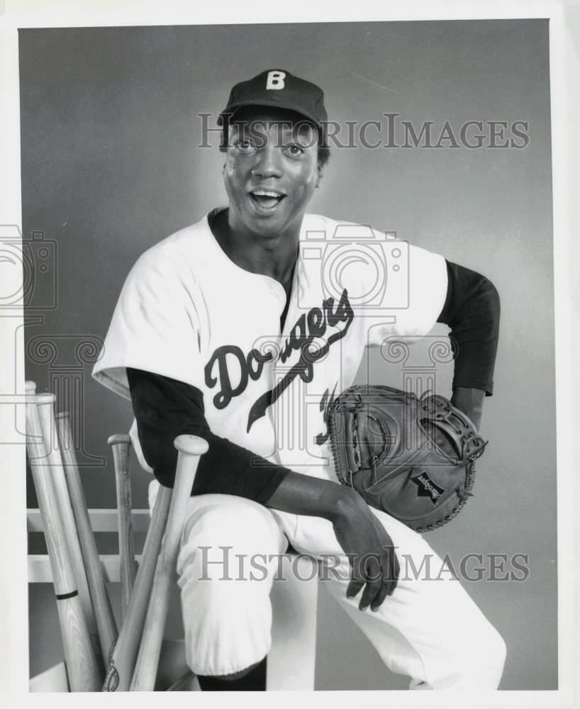 Press Photo Poster painting Baseball player Paul Winfield - kfp00345