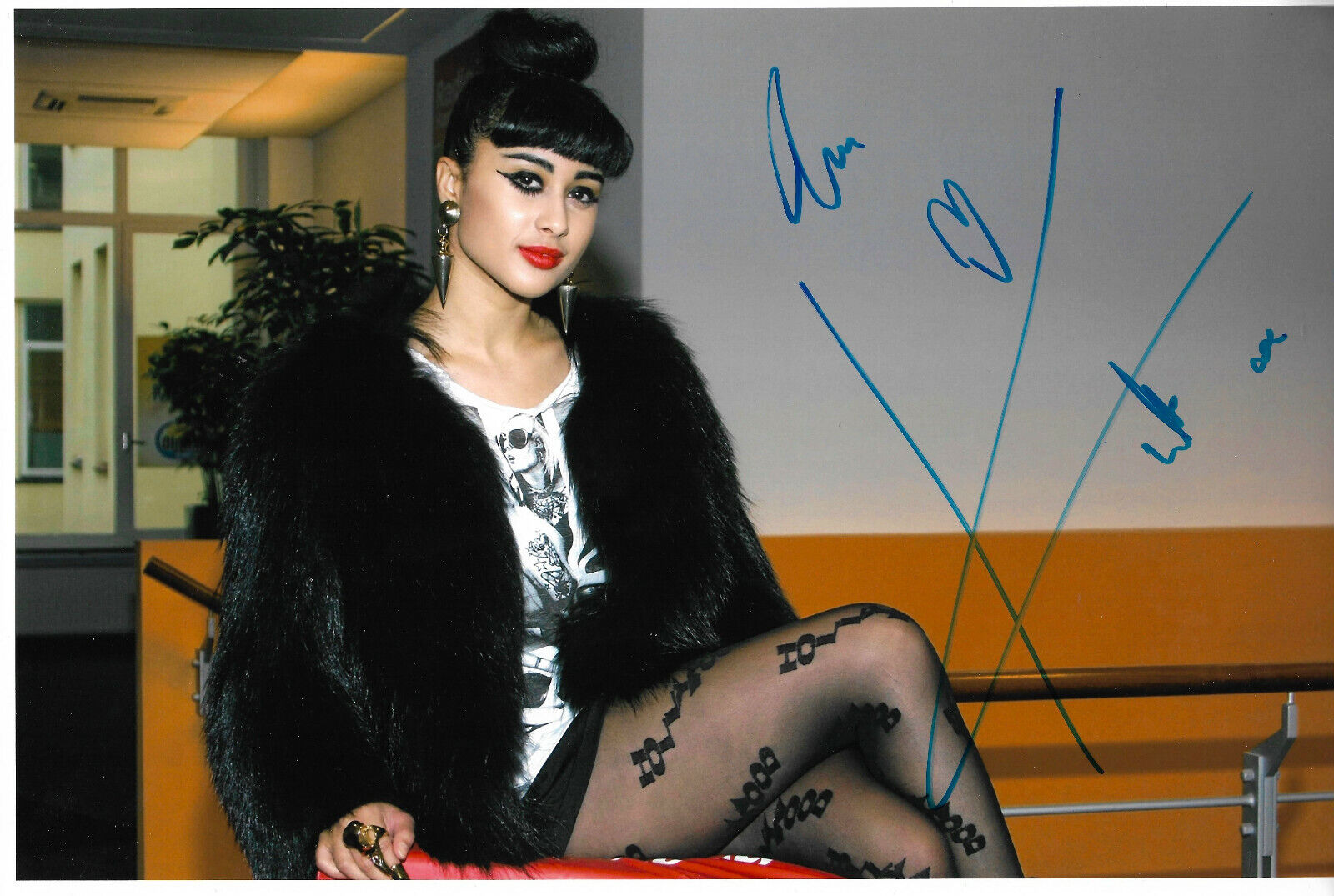 Natalia Kills signed 8x12 inch Photo Poster painting autograph