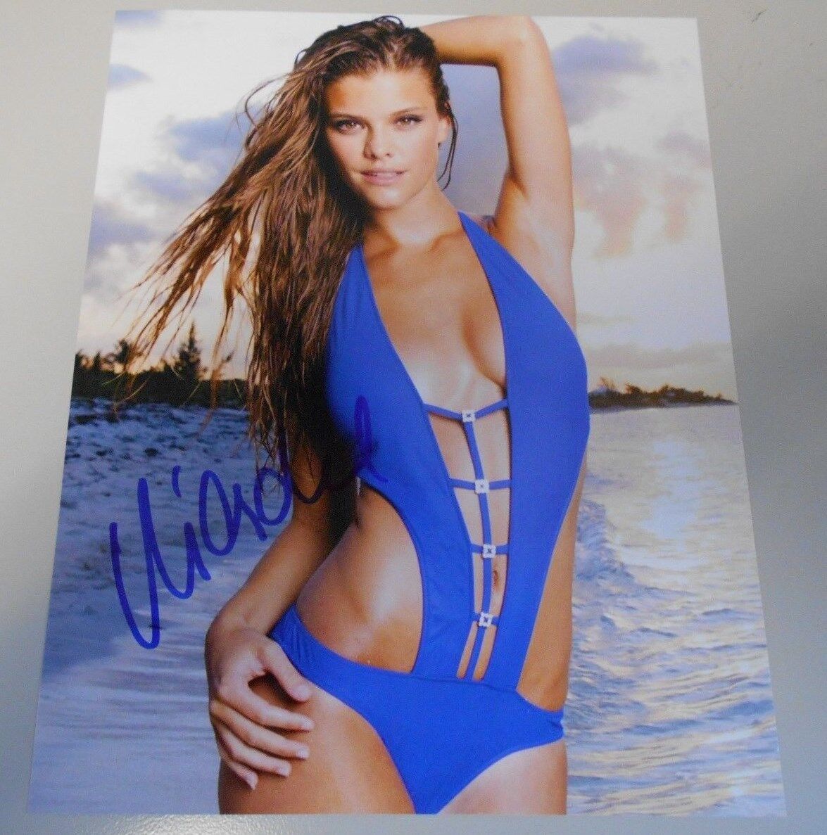 NINA AGDAL MODEL * ACTRESS * SUPER HOT * HAND SIGHNED 8 X 10 W/COA