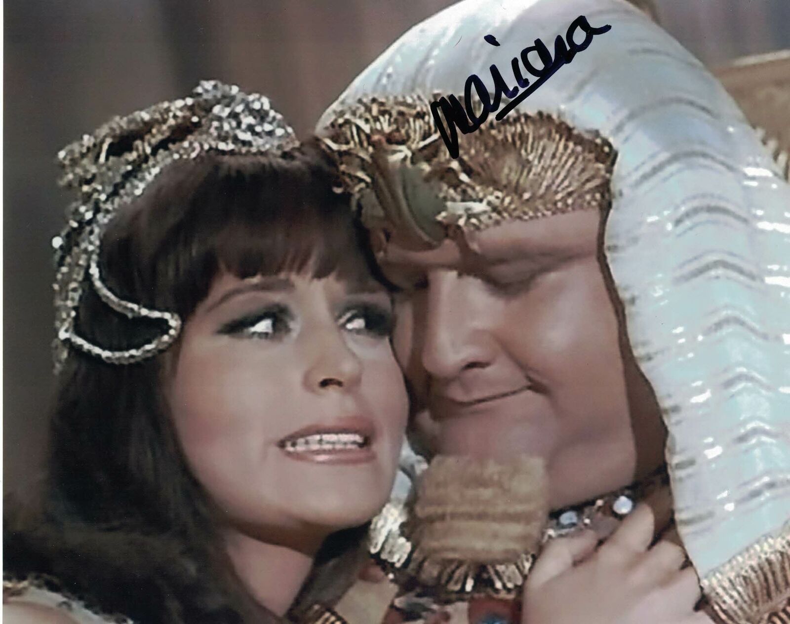 MARIANNA HILL -as Cleo Patrick in Batman hand signed 10 x 8 Photo Poster painting