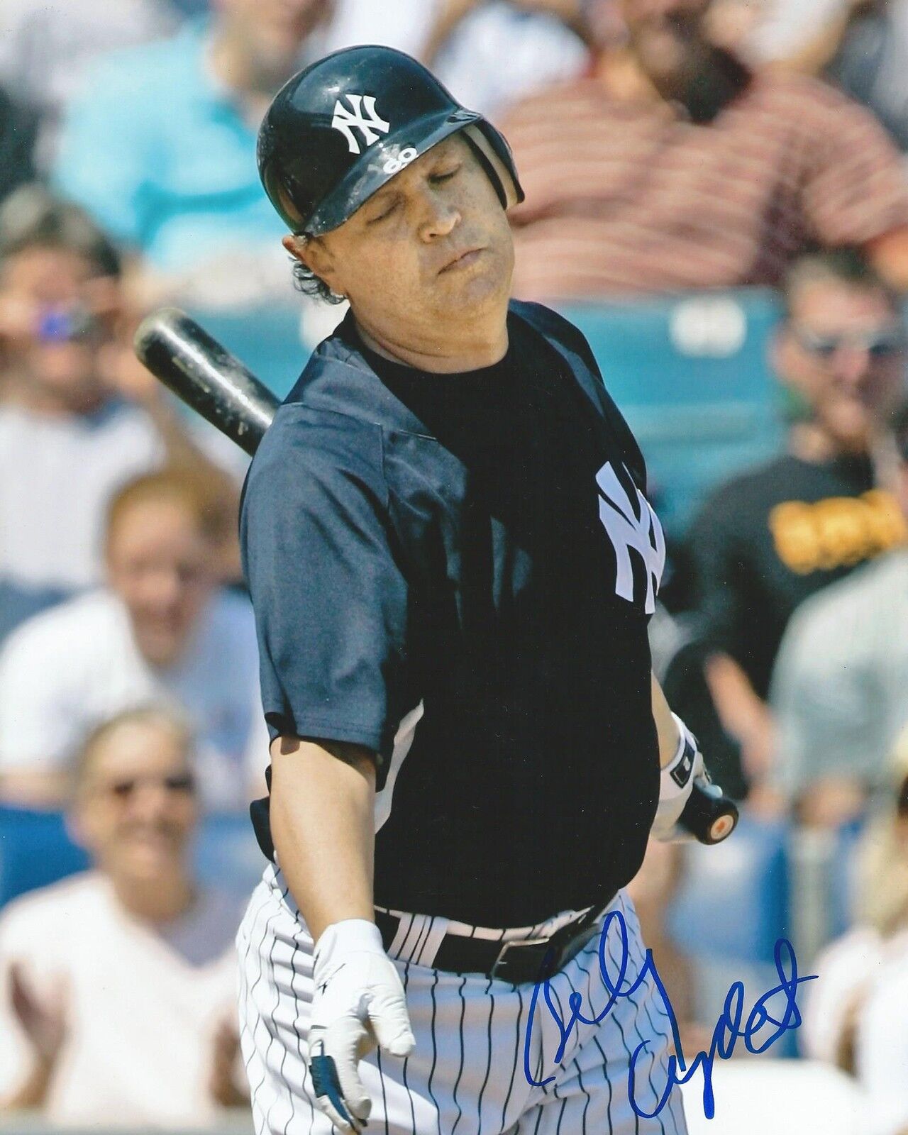 Billy Crystal *NEW YORK YANKEES* Signed 8x10 Photo Poster painting AD1 COA GFA