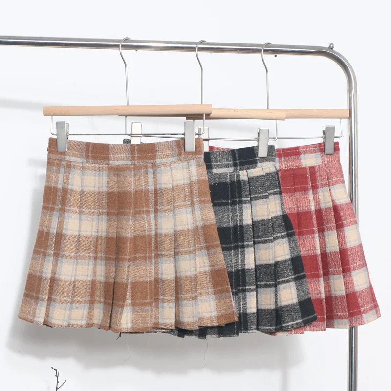 Uveng Real Shooting Lattice Folded Skirt Woman 2023 Winter Dress Hair To Prevent Light Half-Dress Skirt High Waist Thin Word Short Skirt 1999