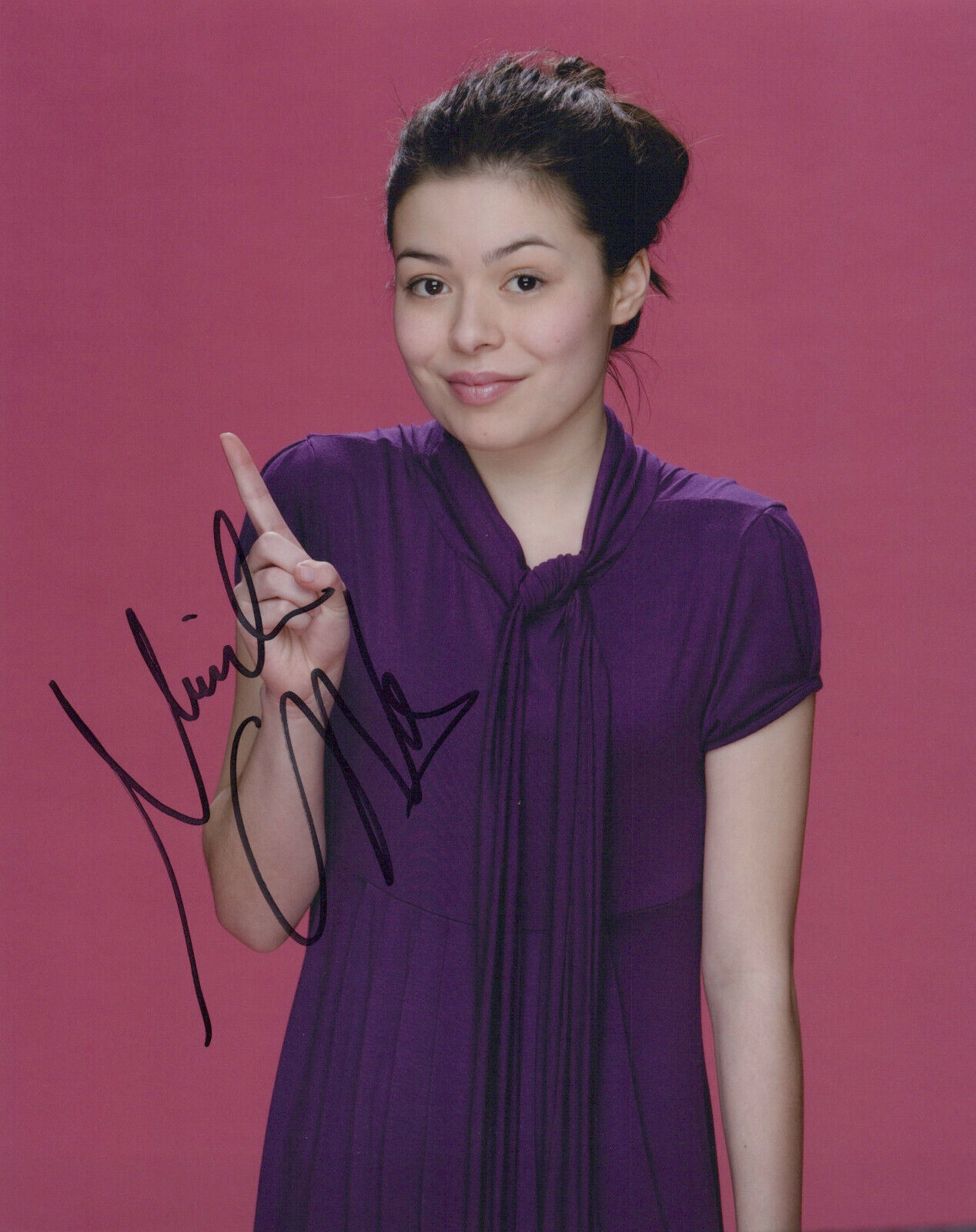 Miranda Cosgrove (Icarly) signed 8x10 Photo Poster painting