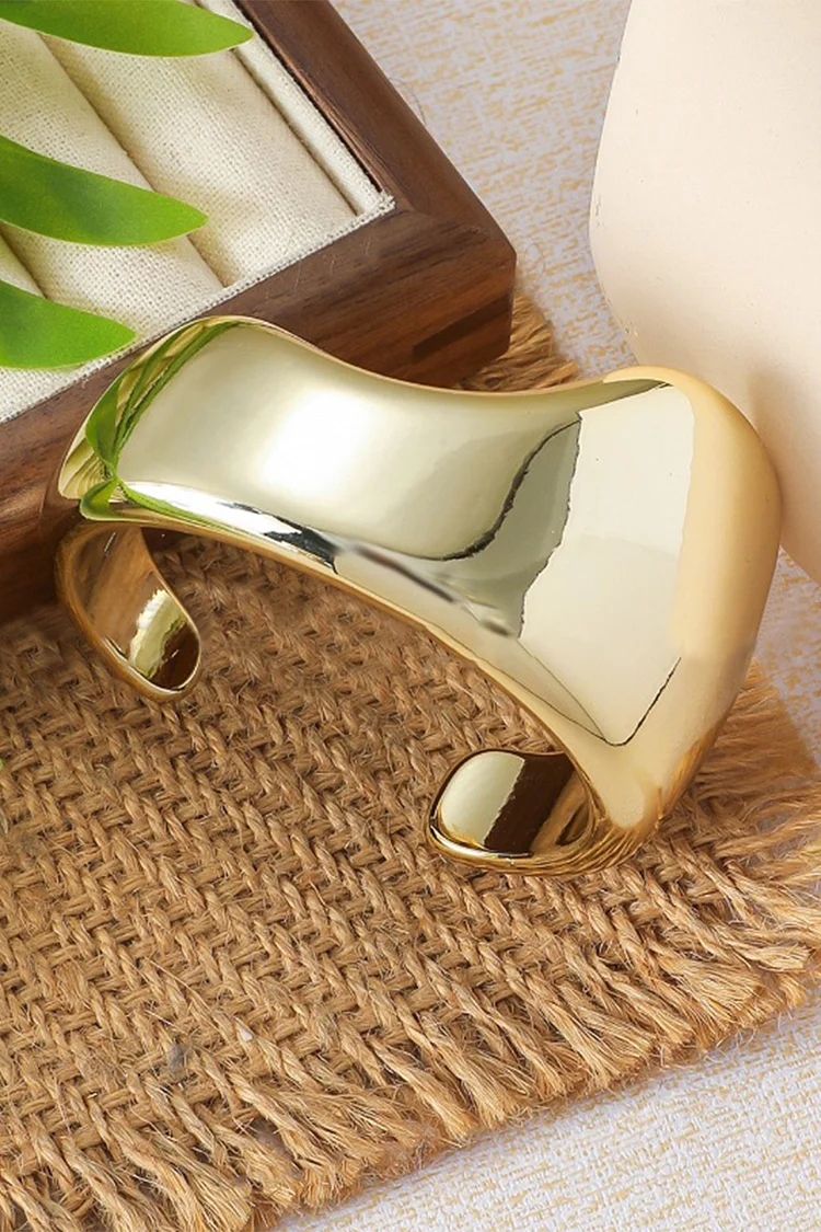 Irregular Shaped Metallic Sheen Fashionable Open Bangle Bracelet
