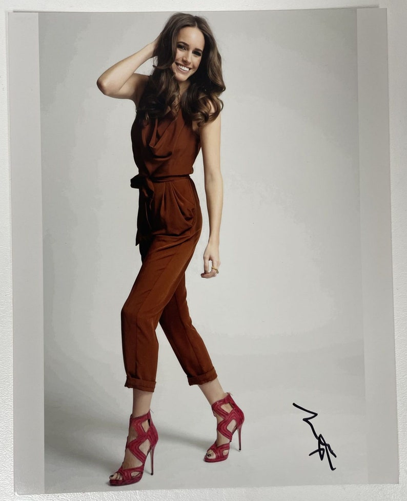 Louise Roe Signed Autographed Glossy 8x10 Photo Poster painting - COA Matching Holograms