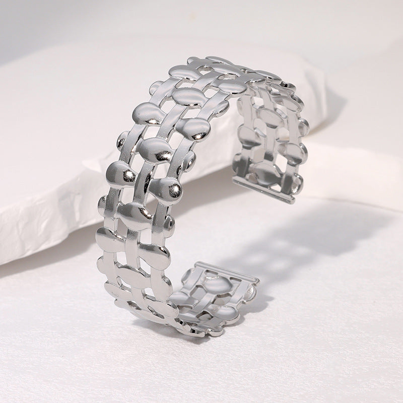 Geometric Retro French Hollow Stainless Steel Bracelet Braided Pattern Design Gold-Plated Jewelry