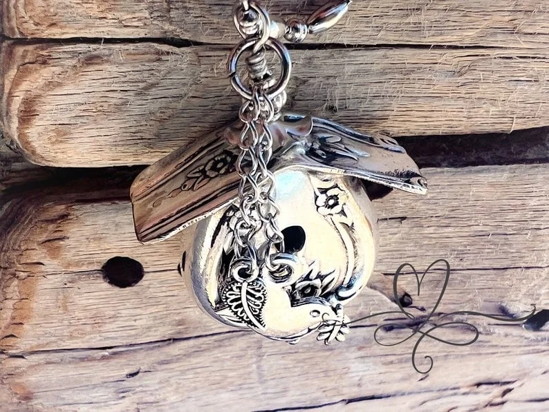  🔥Father's Day Sale: 49% OFF - 🐦Birdhouse Necklace • The 1951 "Magnolia" Silverware Birdhouse💯Sterling Silver✨🎉