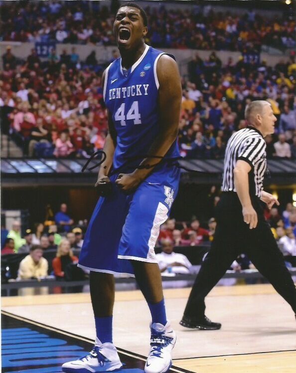 Kentucky Wildcats Dakari Johnson Autographed Signed 8x10 Photo Poster painting COA