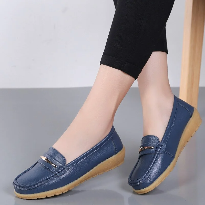 2021 New Genuine Leather Shoes Woman Slip On Women Flats Moccasins Women's Loafers Spring Autumn Mother Shoe Big Size 35-44