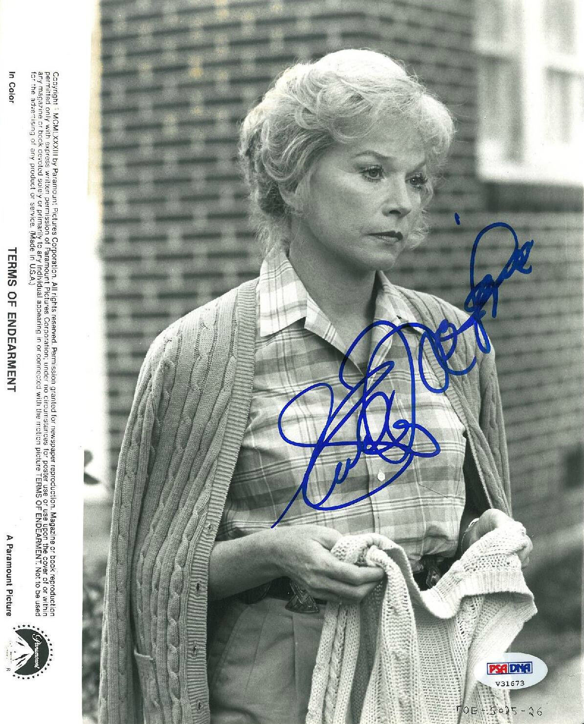 Shirley MacLaine Signed Authentic Autographed 8x10 Photo Poster painting (PSA/DNA) #V31673